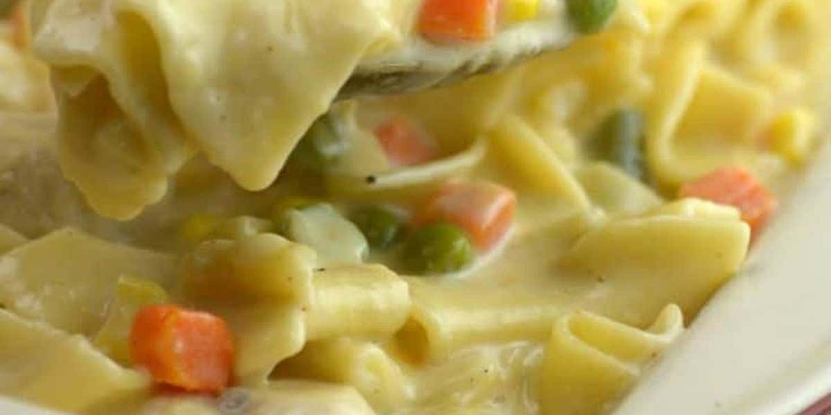Instant Pot Chicken Pot Pie Casserole