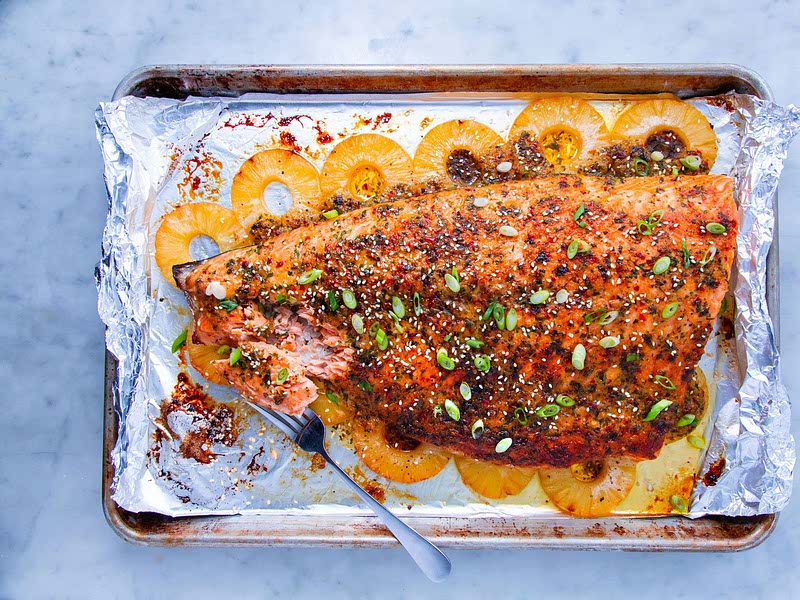 Easy Garlic Butter Salmon + Pineapple Packets Recipe Samsung Food