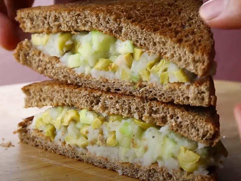 Meat sandwich from lightyear Recipe Samsung Food