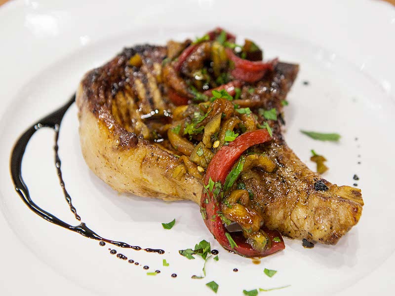 Bobby Flay s Grilled Pork Chops with Balsamic and Peppers