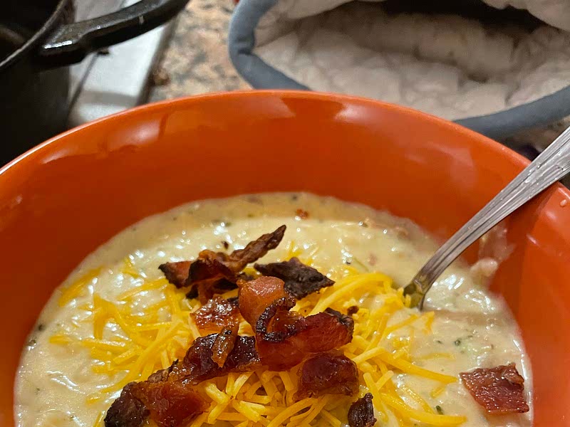 Slow Cooker Crack Potato and Broccoli Cheese Soup Recipe Samsung Food