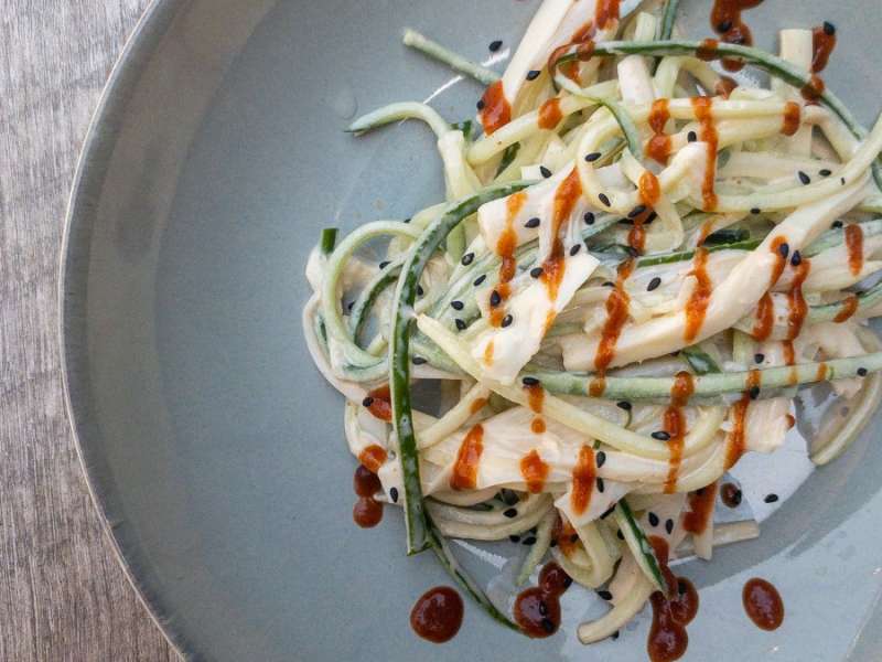 Shredded Red Cabbage, Carrot and Mint Salad