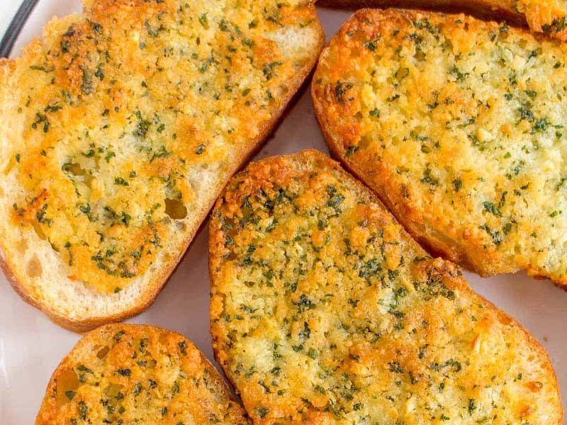 Zizzi's Garlic bread w/mozzarella and caramalised onion Recipe