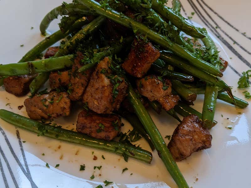 Garlic Butter Pork Bites with Lemon Green Beans Recipe — Samsung Food