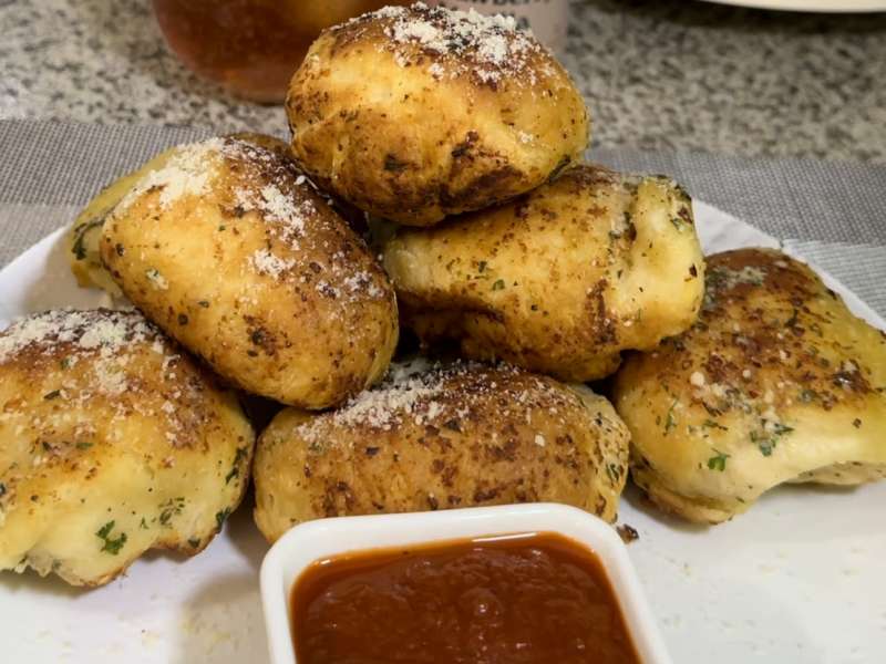 Air Fryer Pizza Bombs