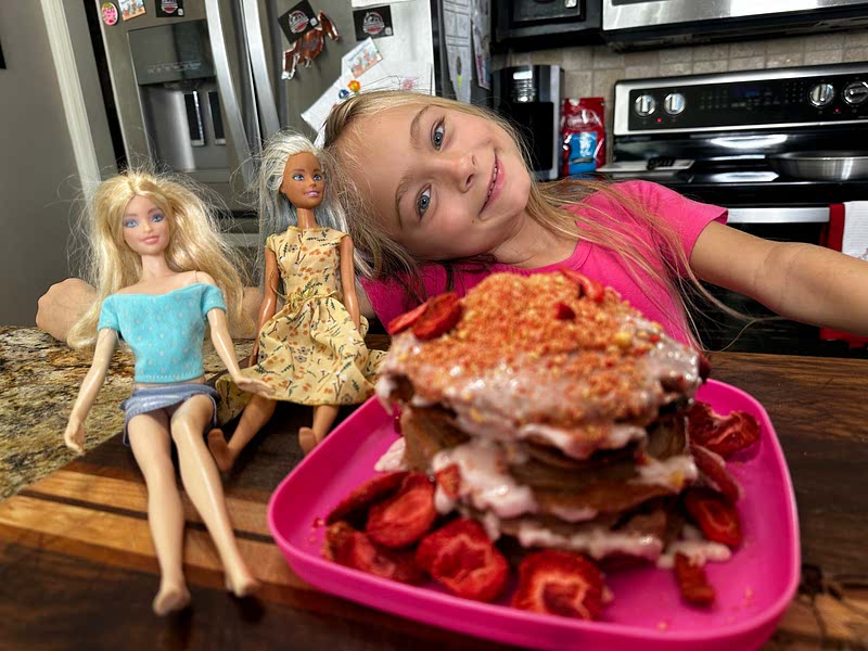 BARBIE PANCAKES