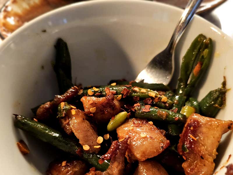 Garlic Butter Pork Bites with Lemon Green Beans Recipe — Samsung Food