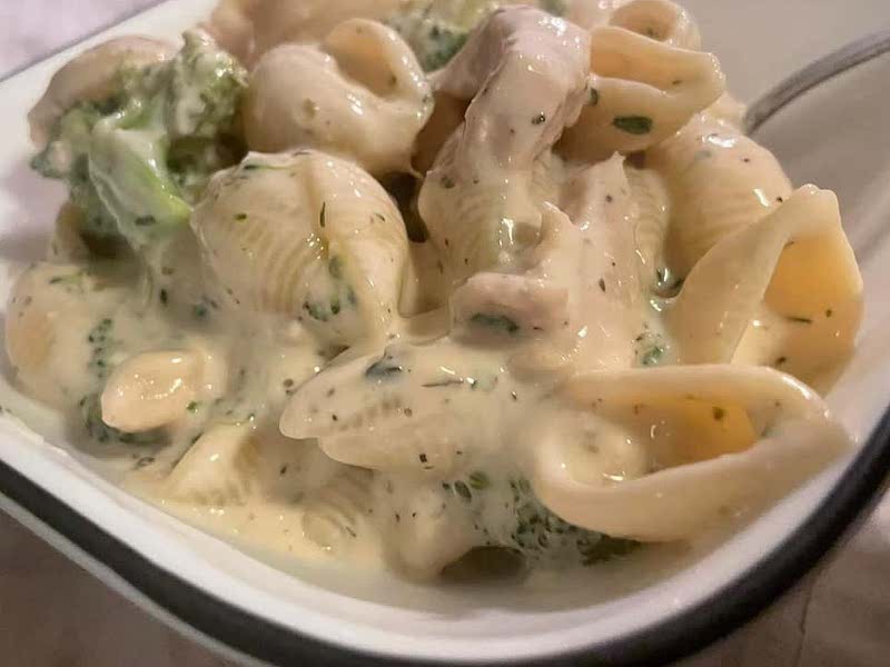 Classic Broccoli Chicken Alfredo Applebee's copycat Recipe Samsung