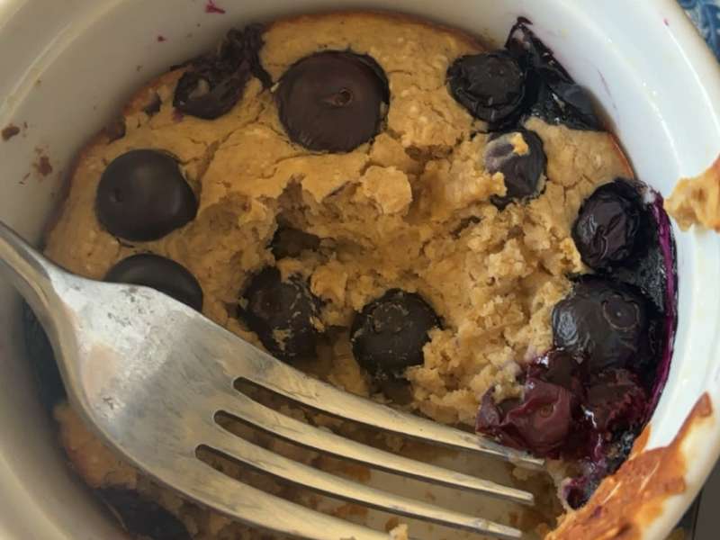 Blueberry muffin baked oats 🫐🧁 Save this recipe for a healthy br Recipe ...