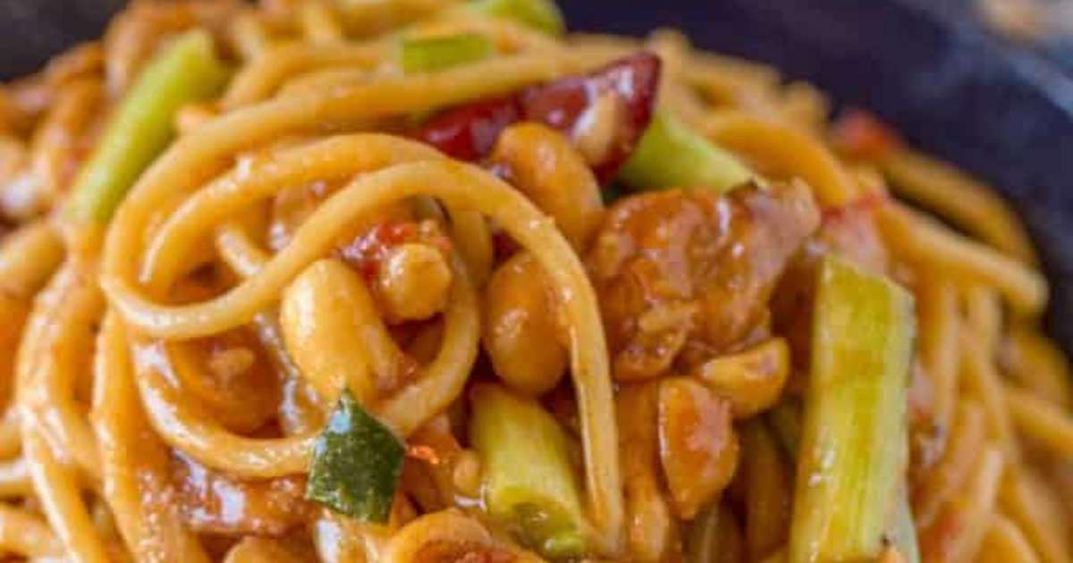 Kung Pao Noodles - Creme De La Crumb