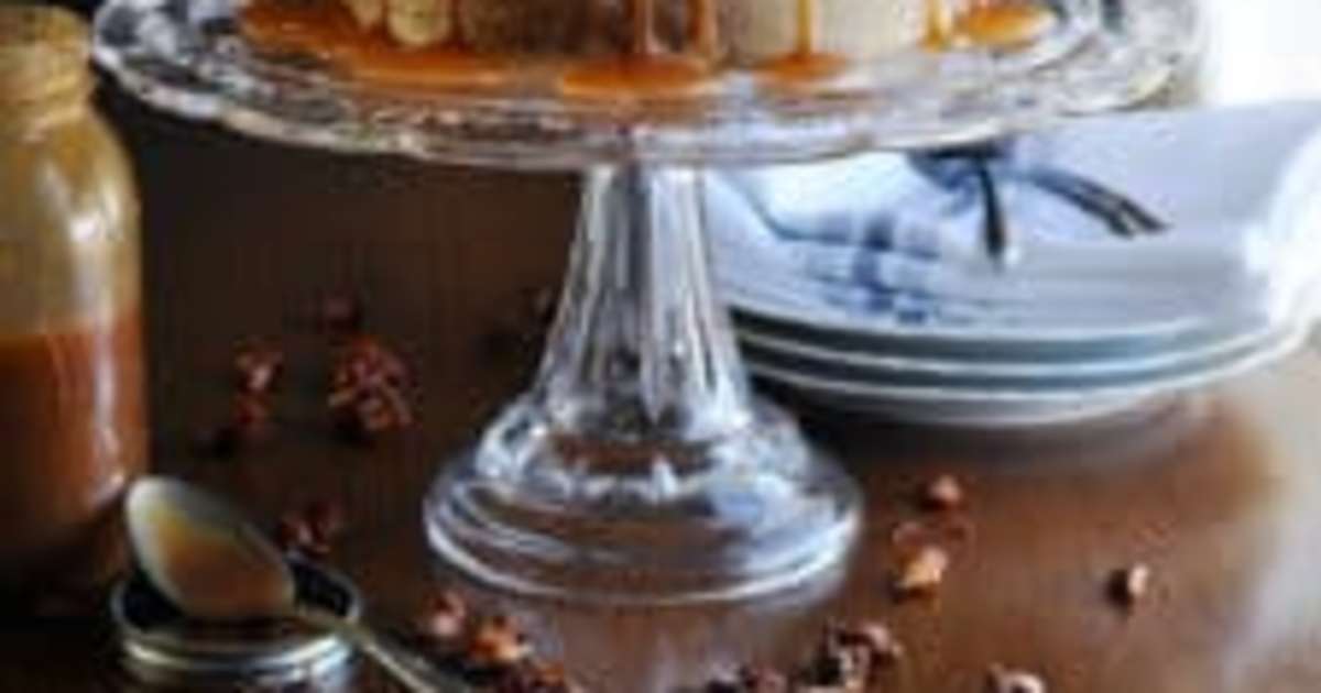 INCREDIBLE Hazelnut & Salted Caramel Meringue - YouTube