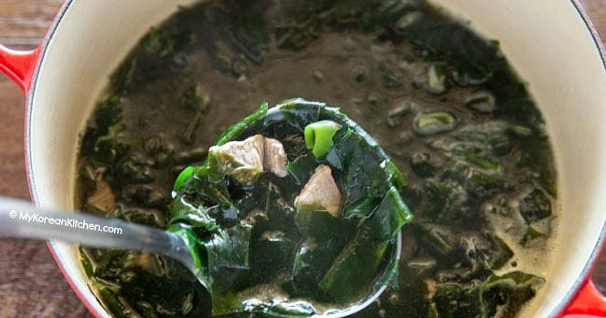 Korean Seaweed Soup Miyeok Guk