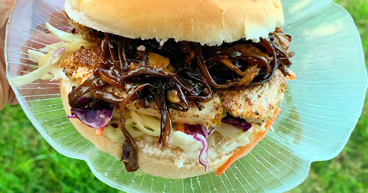 Hoisin chicken mushroom burger with Asian slaw (low sodium) Recipe