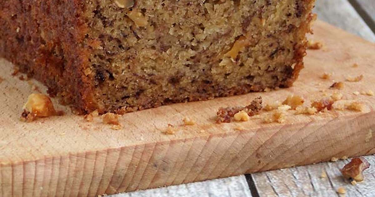 Moist Banana Bread with Crunchy Streusel Topping