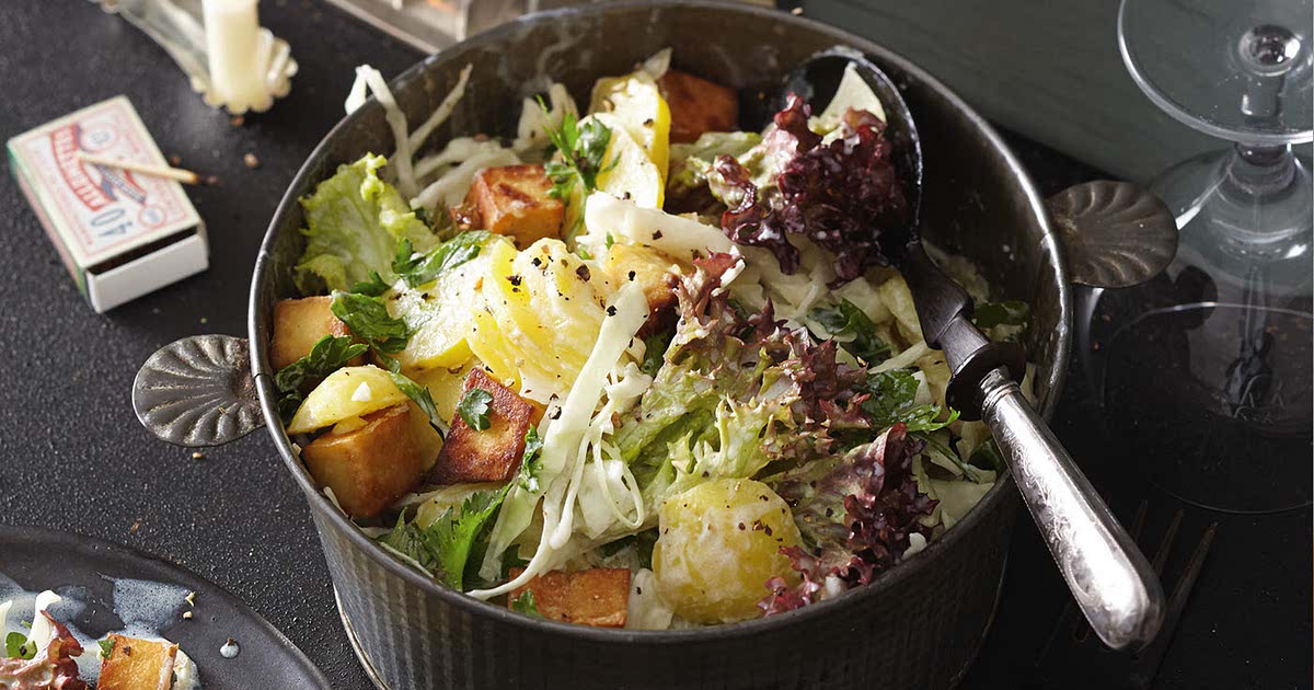 Veganer Kohl-Erdäpfelsalat mit Lollo Rosso und Tofu Recipe - Samsung Food