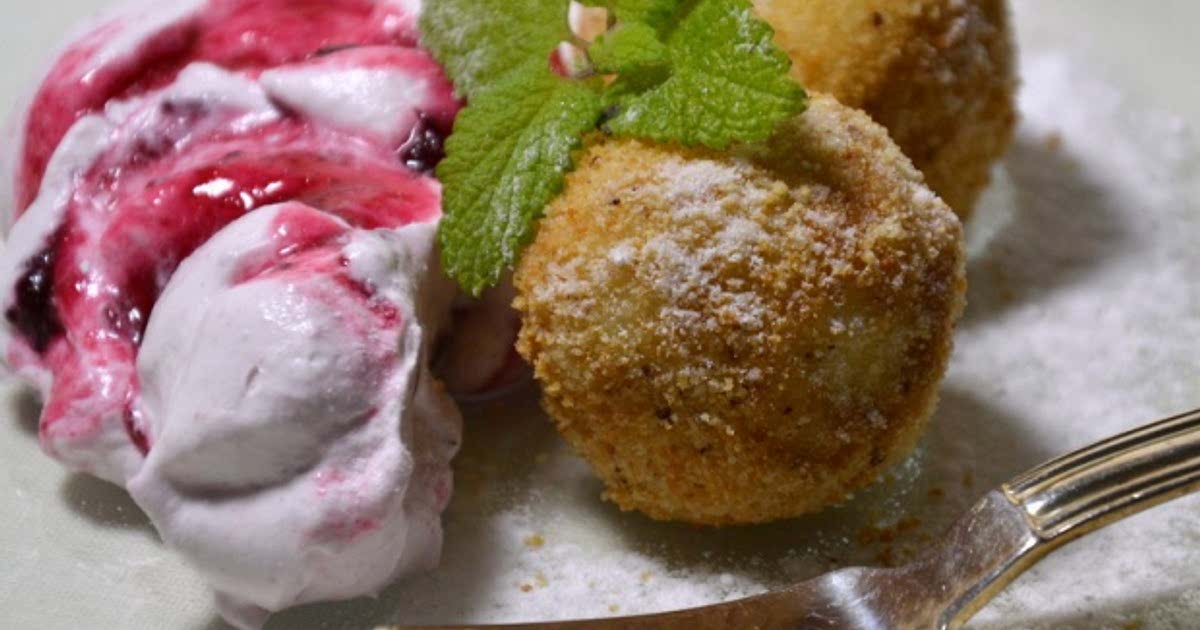 Topfenknödel mit Preislbeerschaum Recipe - Samsung Food