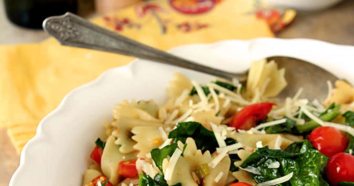 Bow Tie Pasta with Spinach, Tomato, and Olives Recipe Samsung Food