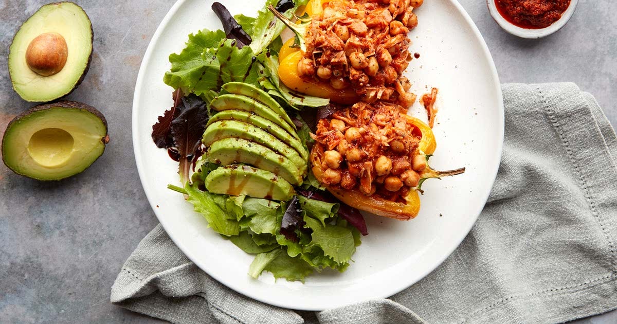 MC Red Pesto jackfruit & chickpea stuffed peppers Recipe — Samsung Food