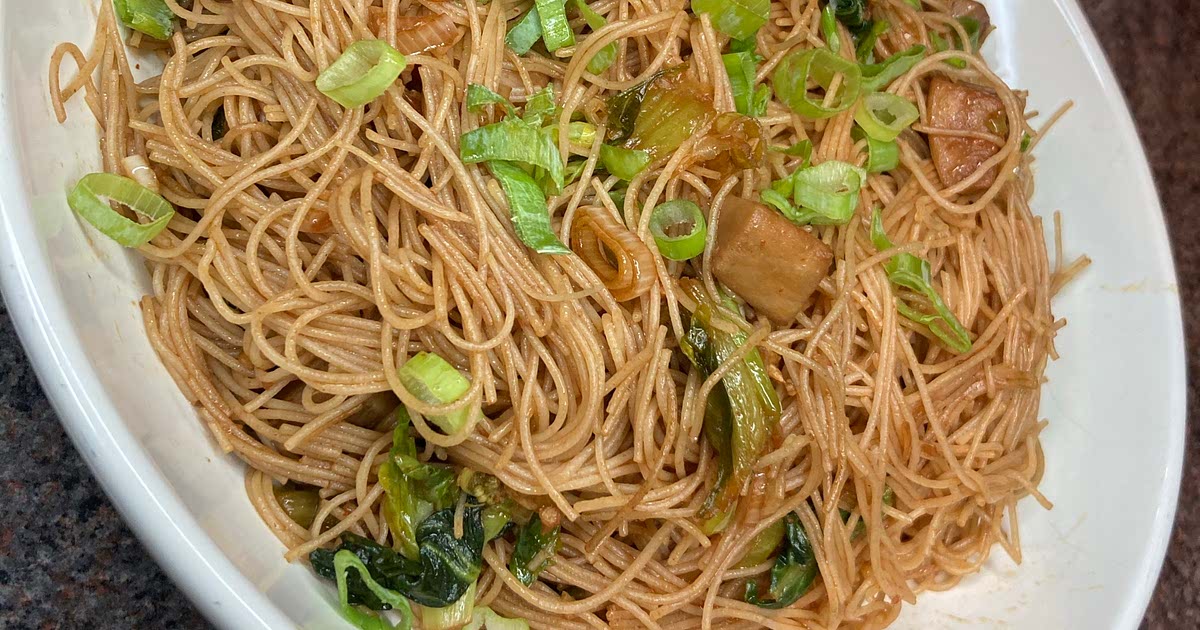 Soy Sauce & Sriracha Noodles w Oyster Mushrooms & Pak Choi Recipe