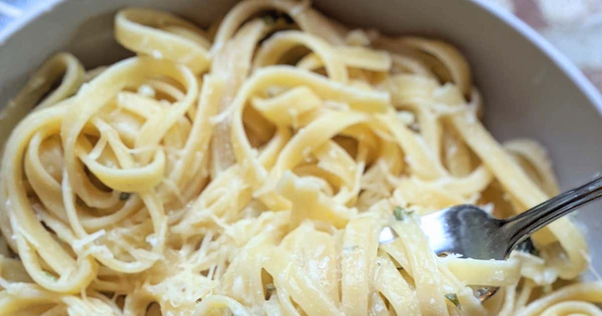 White Wine Pasta Sauce with Garlic & Herbs Recipe Samsung Food