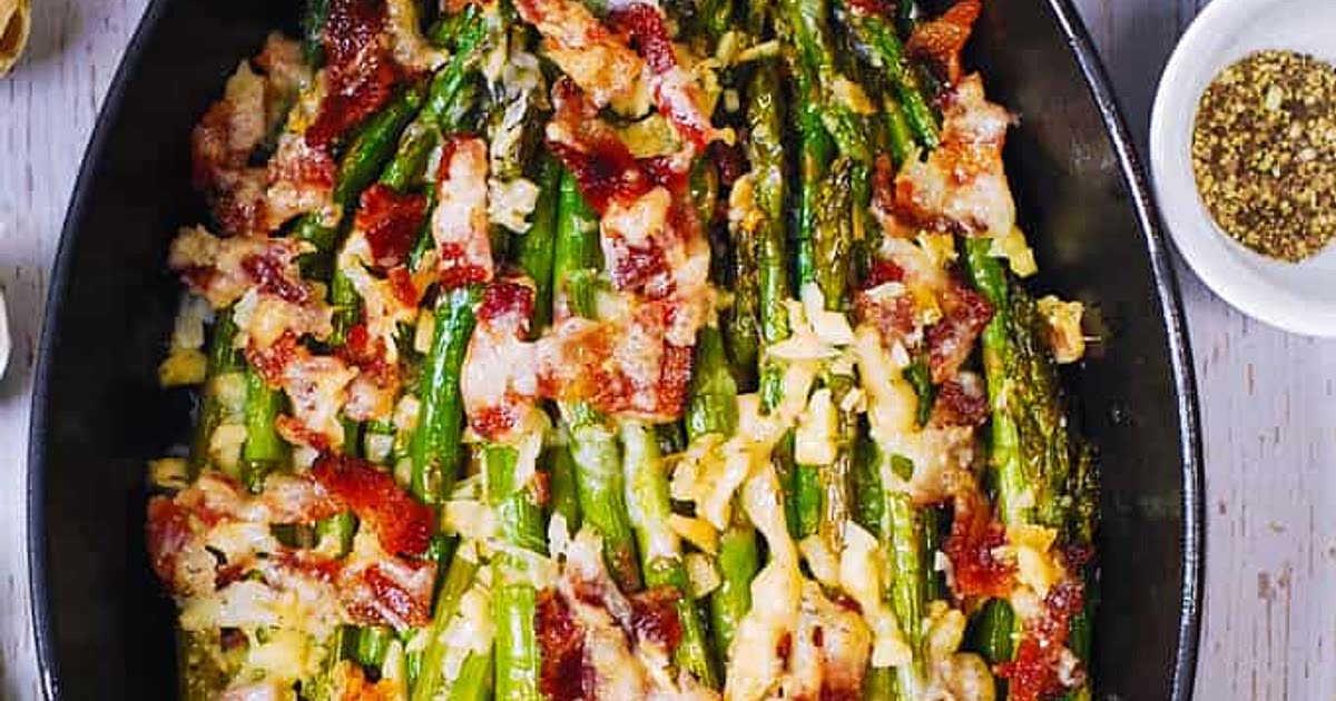 Cheesy Baked Asparagus with Gruyere cheese, Garlic, and Bacon Recipe