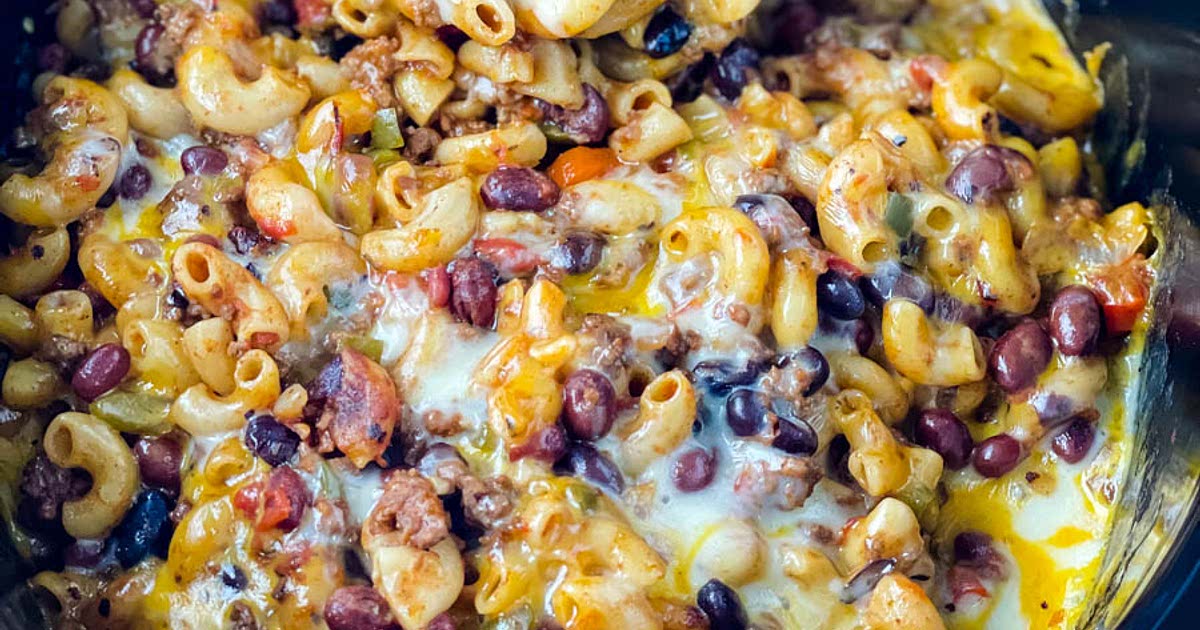 Slow Cooker Chili Mac and Cheese Recipe — Samsung Food
