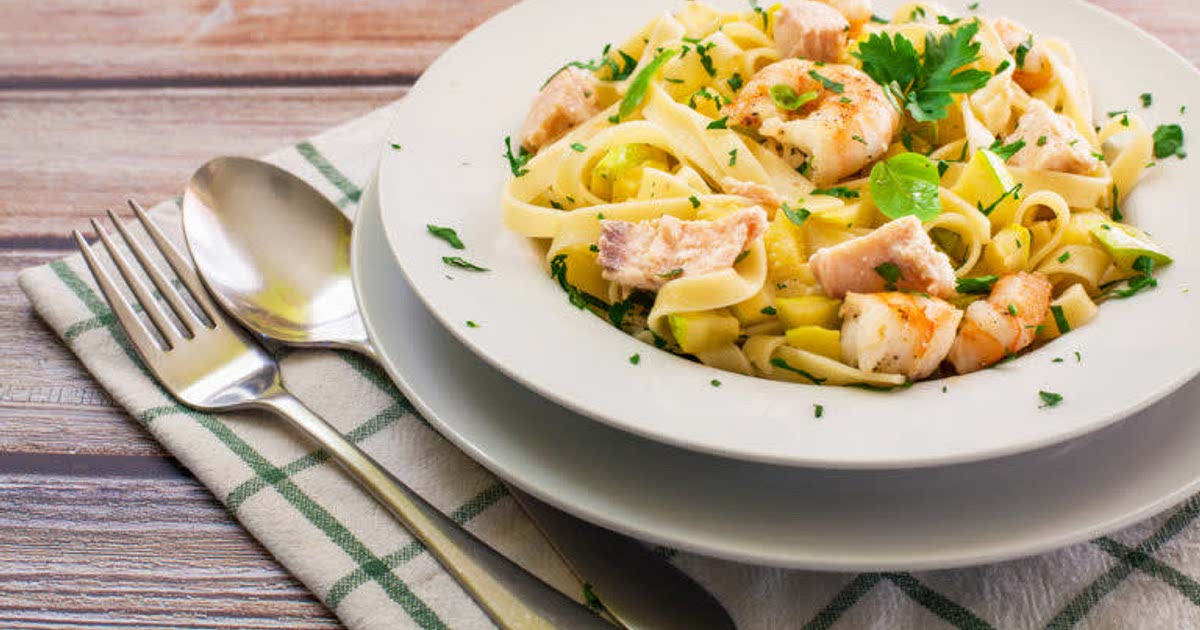 Prawn, chorizo and calamari pasta Recipe — Samsung Food