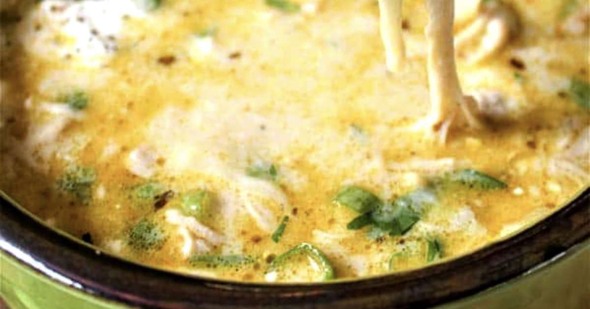 Green Enchilada Chicken Soup (Crockpot)