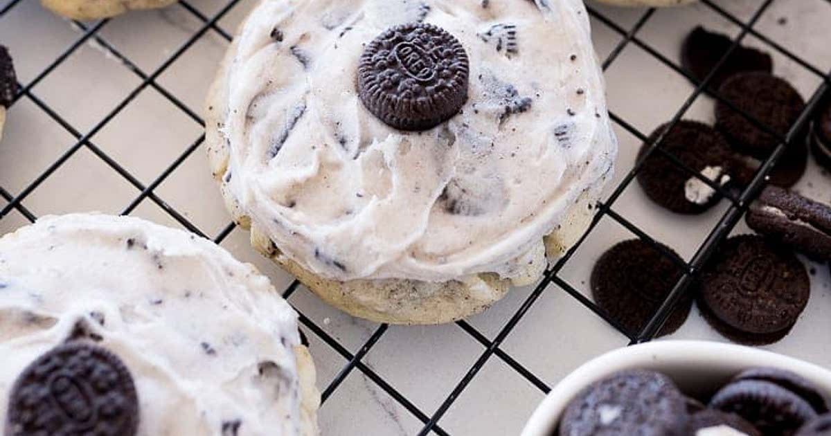 Crumbl Cookies and Cream Milkshake Cookies Recipe — Samsung Food