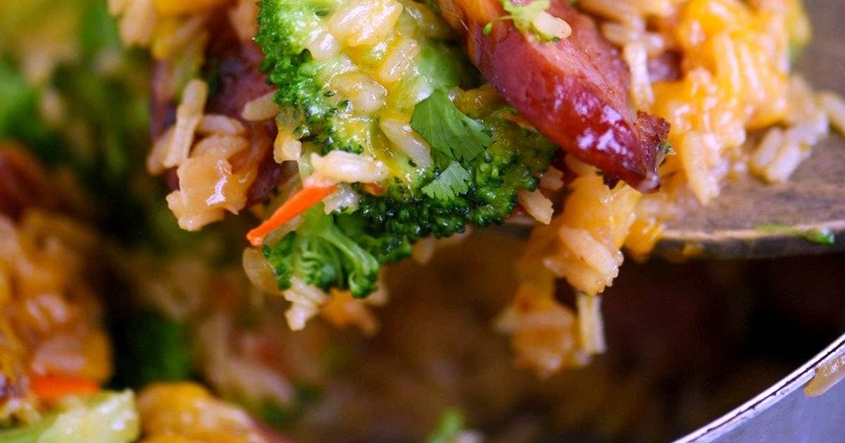 Cheesy Kielbasa, Rice and Broccoli Skillet Recipe — Samsung Food