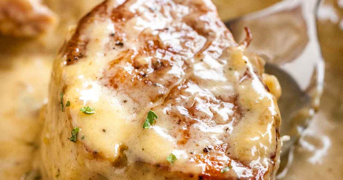 Pork Medallions with Blue Cheese Sauce Recipe — Samsung Food