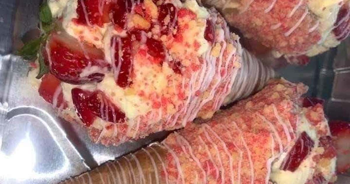 Strawberry crunch shop cheesecake cones