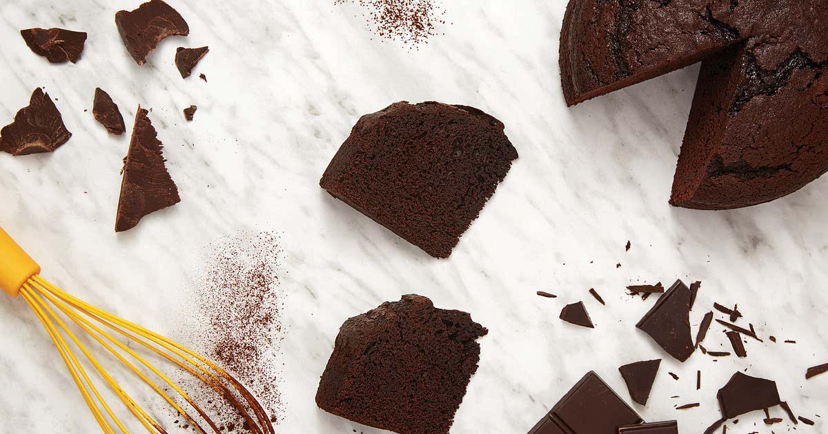 Yo's Ultimate Chocolate Cake Recipe — Samsung Food