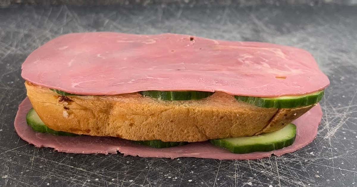 Meat sandwich from lightyear Recipe — Samsung Food