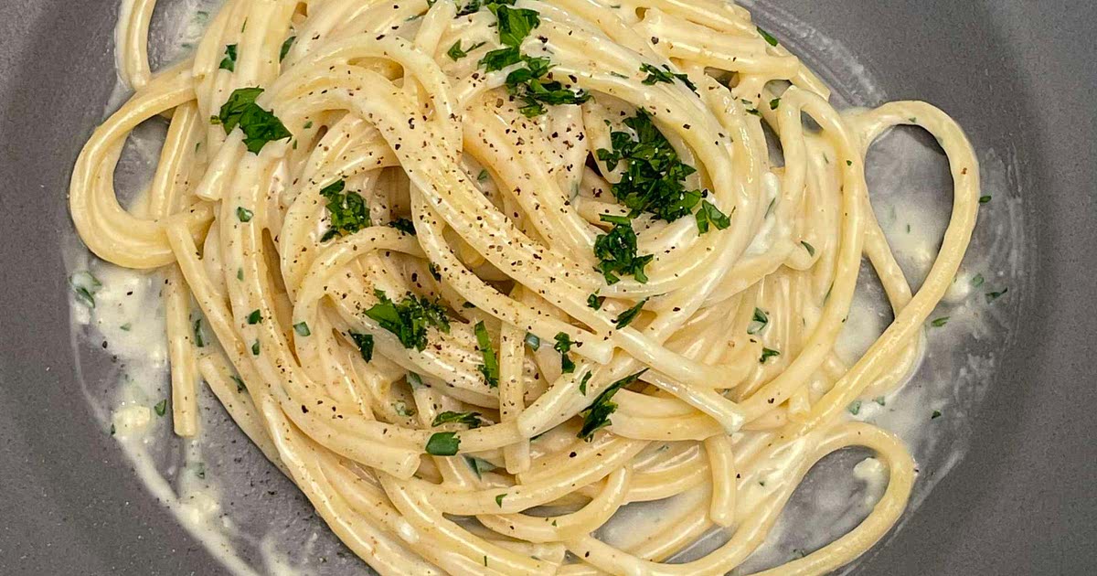 15 Minute Parmesan Garlic Cream Sauce Recipe Samsung Food
