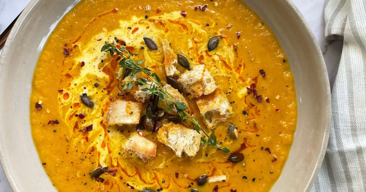 Roasted Carrot Soup - Roasted Carrot Coconut Soup