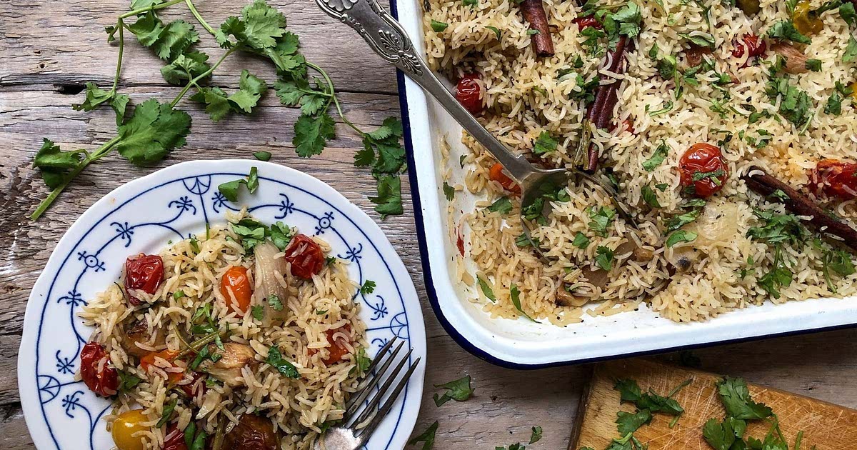 Baked Rice With Tomato & Garlic Confit Recipe — Samsung Food