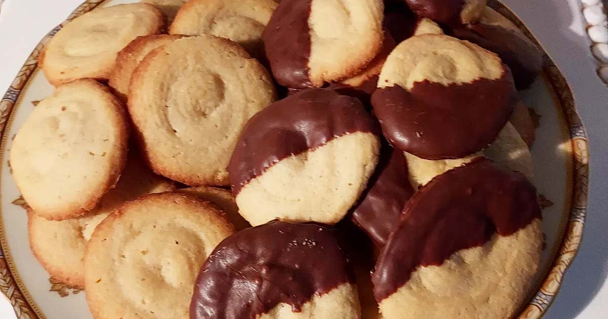Butter cookies dipped in chocolate Recipe — Samsung Food