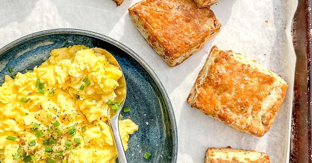 Gruyère Biscuits with Bacon and Chives Recipe Samsung Food