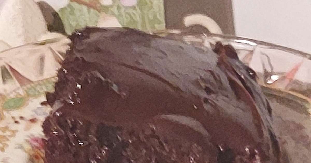 Small Chocolate Cake - Baking Mischief