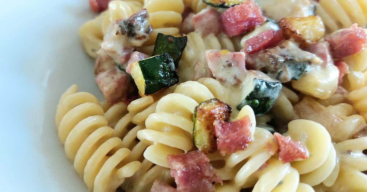 Pasta Zucchini, sausage and Recipe Samsung Food