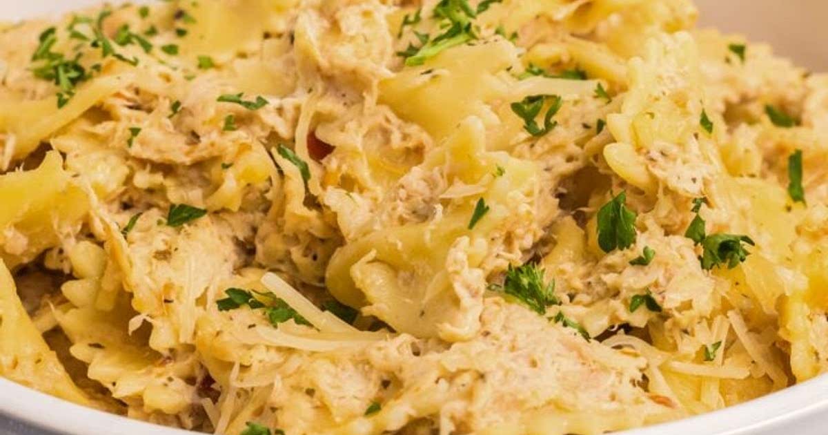 Crockpot Buffalo Wild Wings Garlic Parmesan Chicken Pasta Recipe