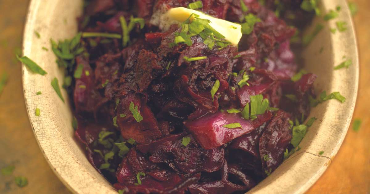 Braised Red Cabbage with Apples and Bacon