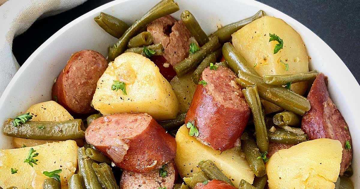 Crockpot Sausage, Potatoes & Green Beans Recipe — Samsung Food