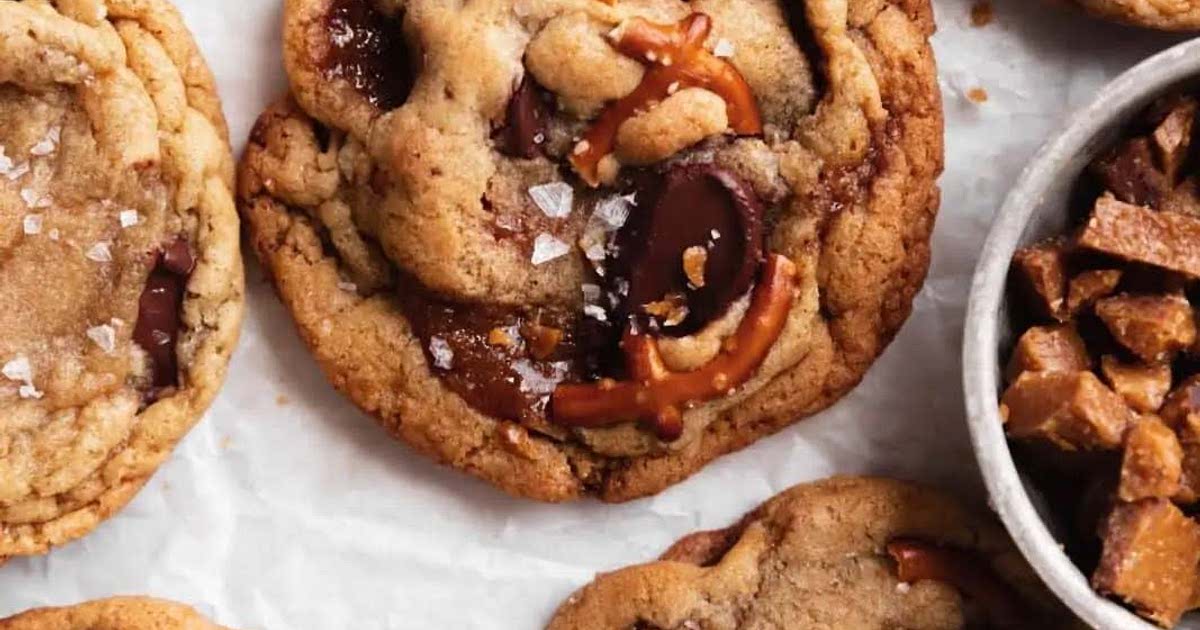 Toffee pretzel chocolate chip cookies Recipe Samsung Food