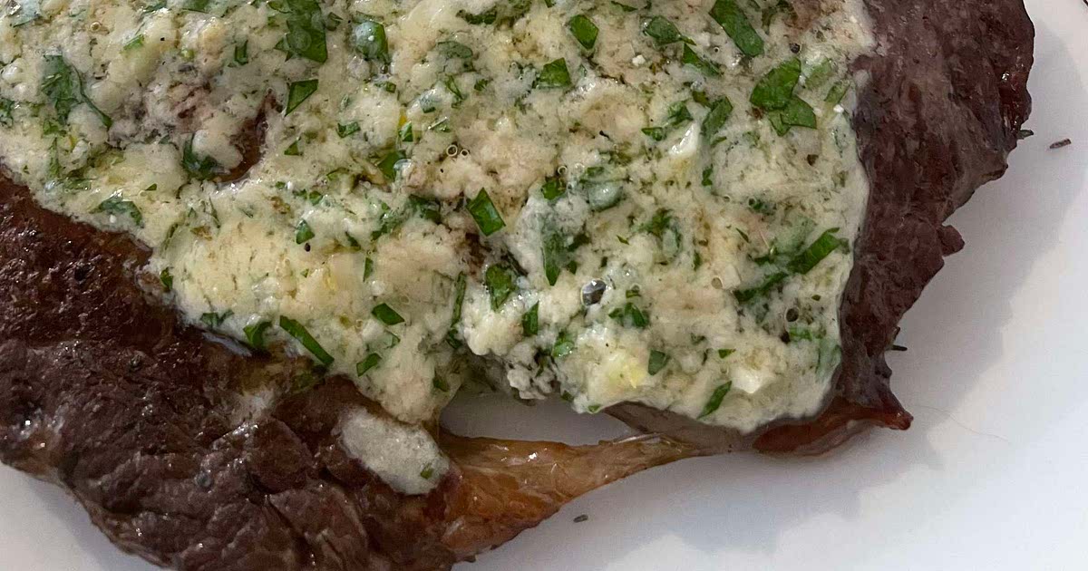 Rindersteak mit Zitronen-Parmesankruste und Kartoffelspalten Recipe ...