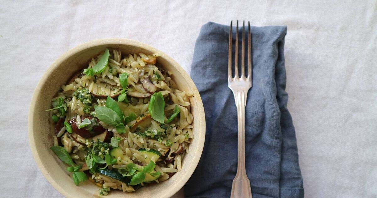 Mushroom and courgette orzo 