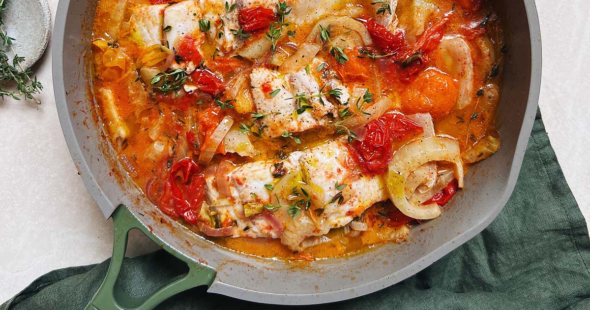 Fennel and Tomato Braised Fish with Creamy Tahini Recipe — Samsung Food