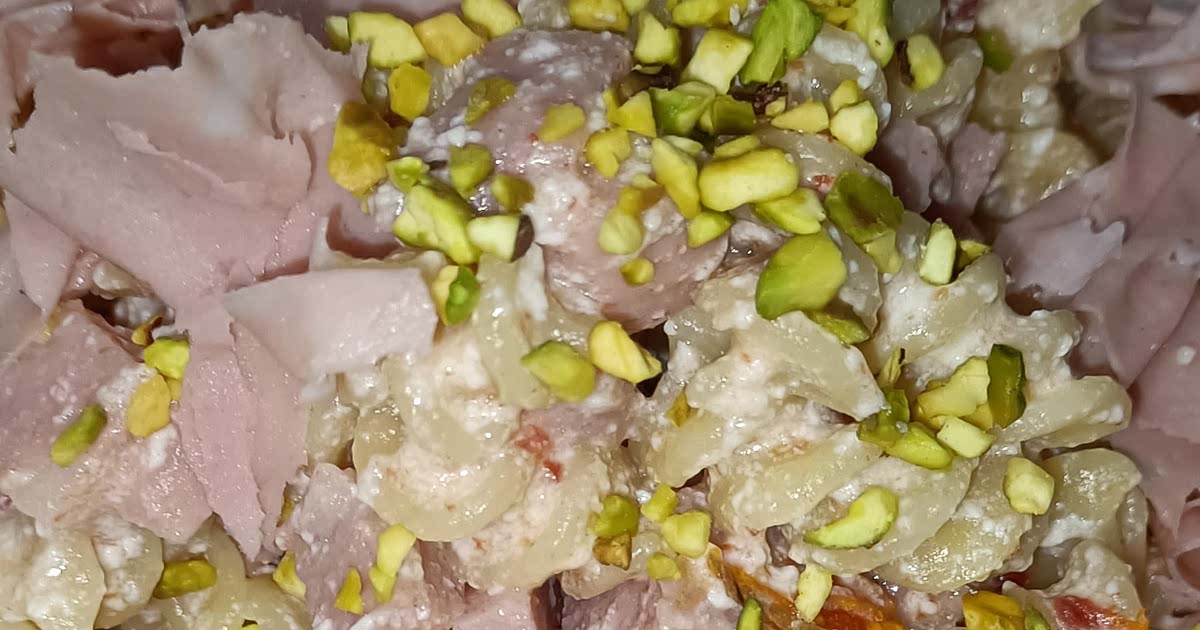 Pasta ricotta, mortadella, pistacchio e pomodorini secchi Recipe