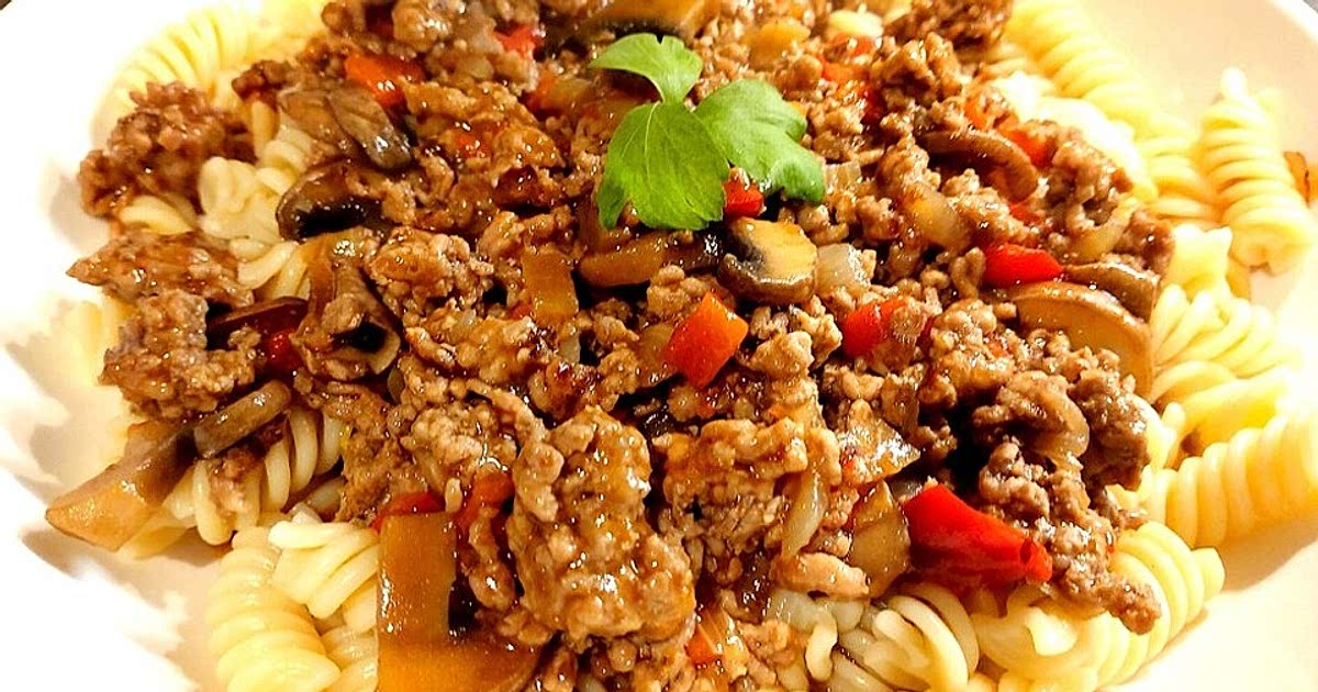 Schnelle Hack-Champignon-Sauce mit Spaghetti à la George Recipe ...